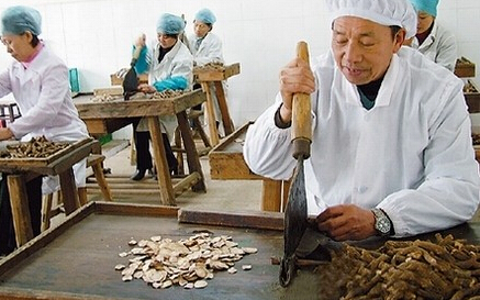 江西中醫(yī)藥大學(xué)成為首批國(guó)家級(jí)中藥炮制技術(shù)傳承基地