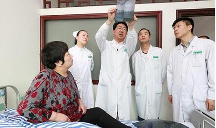 云南三家中醫(yī)學術(shù)流派傳承工作室通過驗收